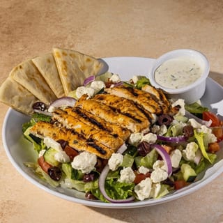 Stg Greek Salad w/ Chicken
